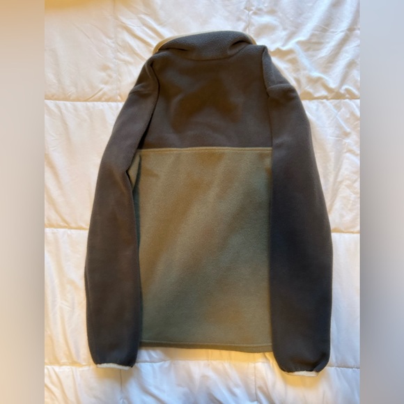 Columbia Hoodie - Picture 4 of 4